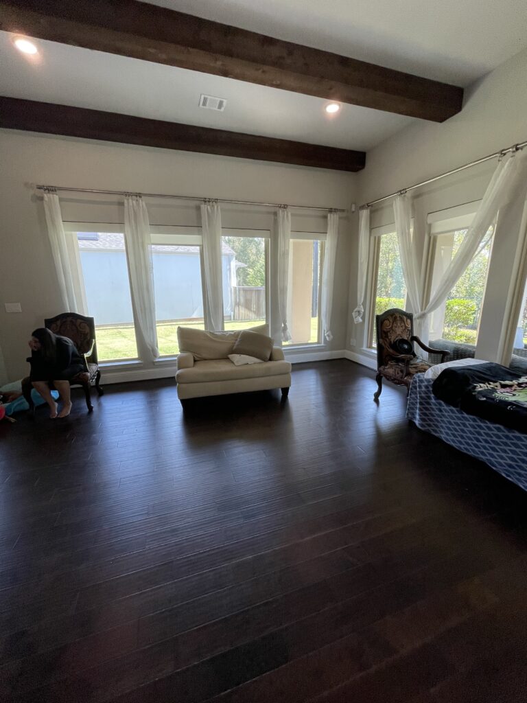 Before bare living room without furnishings in Sugar land, TX